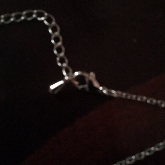 18” silvertone necklace w/ pendant in black/clear - Picture 3 of 5